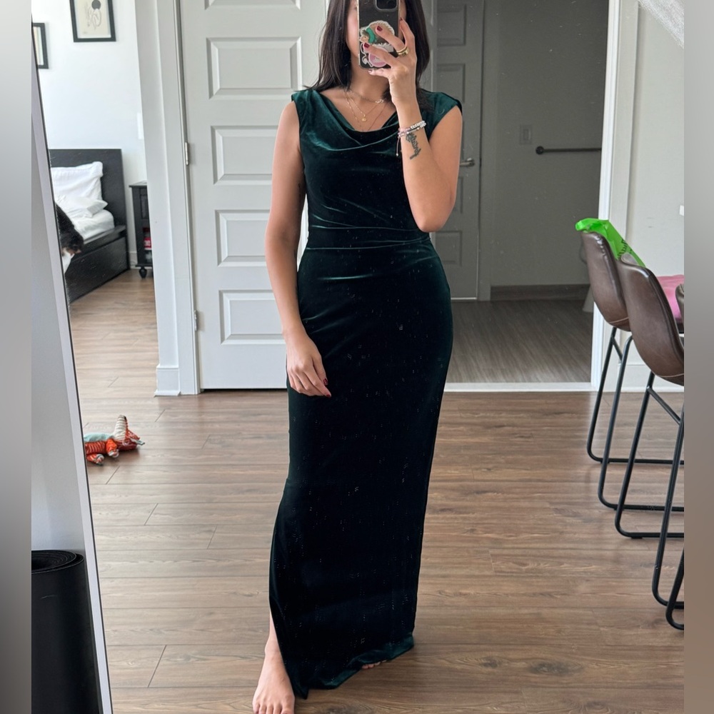 Vince Camuto Women's Green Cowl-neck Velvet Gown
